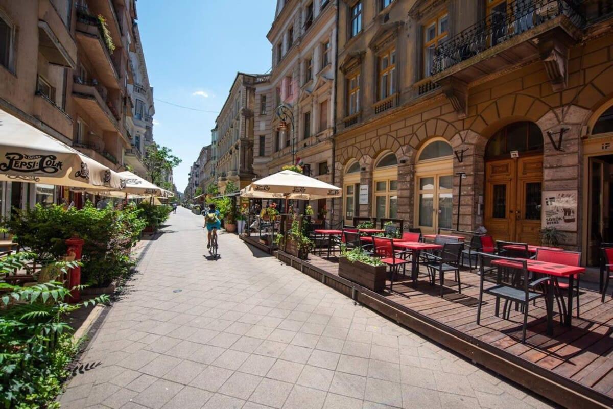 Apartment Very Convenient Large Ac Place *